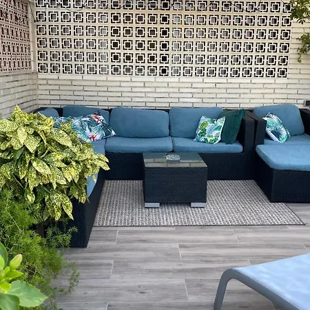 Spacious Penthouse With Big Private Terrace & View شقة *