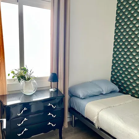 Spacious Penthouse With Big Private Terrace & View *